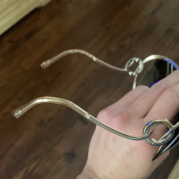 New Bvlgari (Bulgari) Sunglasses w/case dust bag and cleaning cloth - Picture 8 of 11